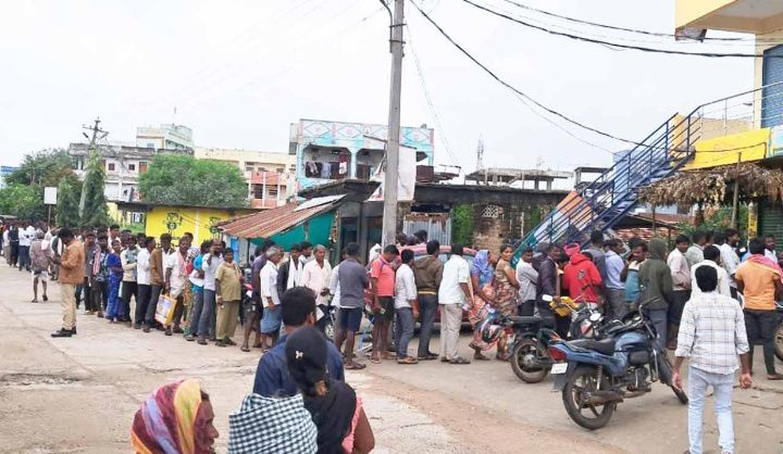 Telangana’s Urea Shortage Crisis 2025: Farmer Struggles, Political Blame, and Industrial Diversion 6 screenshot 20250822 2023426610100727332857654